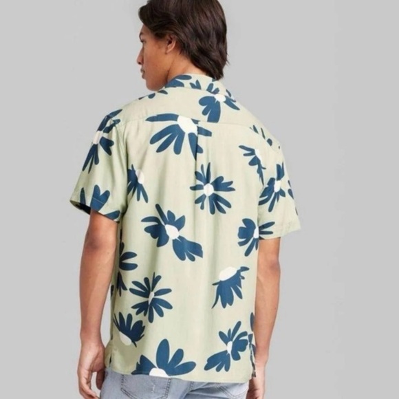 Original Use Mens Short Sleeve Button Down
Camp Shirt Green Blue Floral - Picture 2 of 5